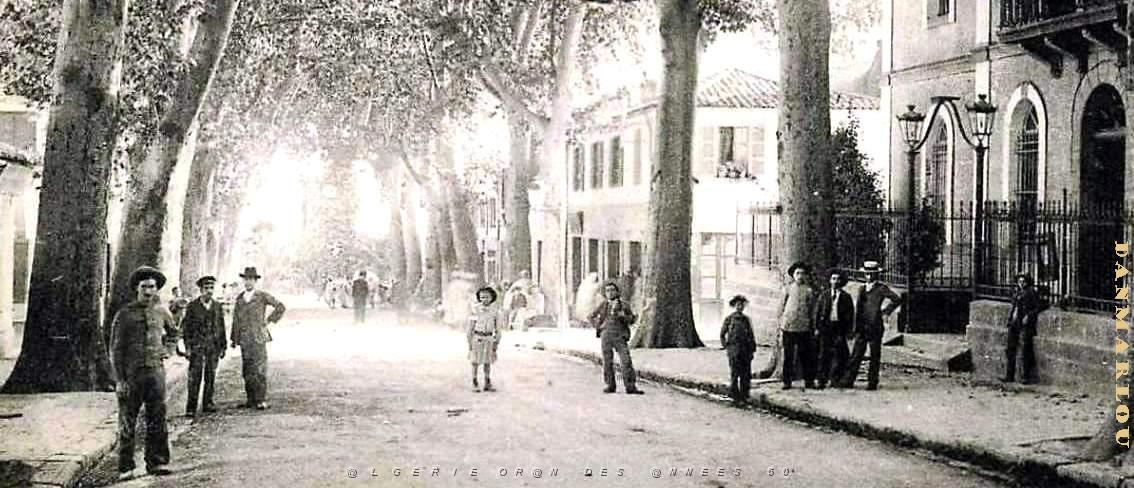 3054- Miliana - Mairie et Rue Saint-Paul2 - 1905.jpg